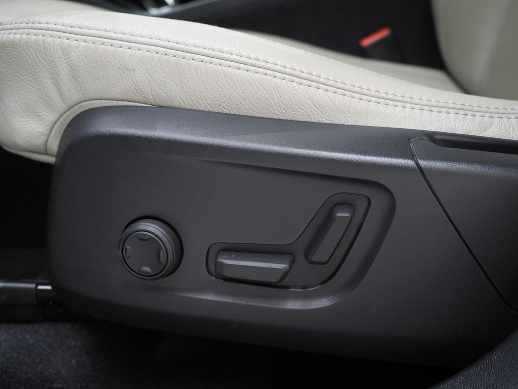 Volvo XC40 1.5 T5 Plug-in hybrid Ultimate Dark 21