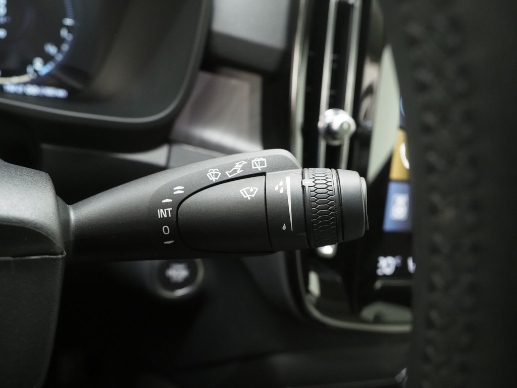 Volvo XC40 1.5 T5 Plug-in hybrid Ultimate Dark 70