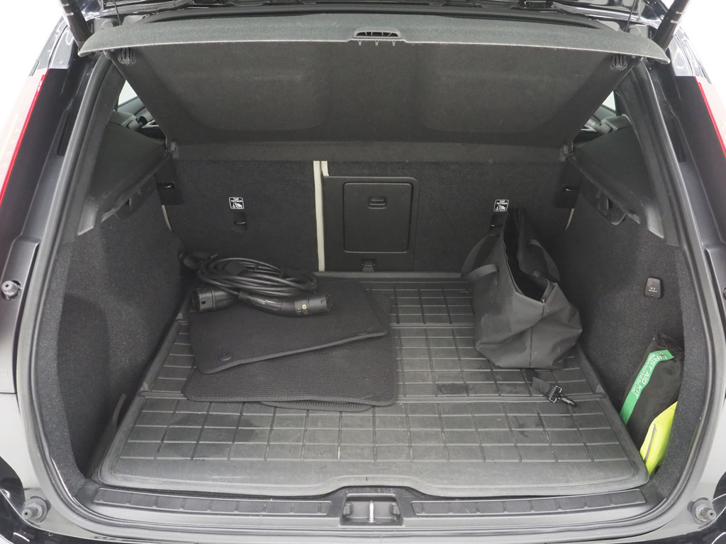 Volvo XC40 1.5 T5 Plug-in hybrid Ultimate Dark 86