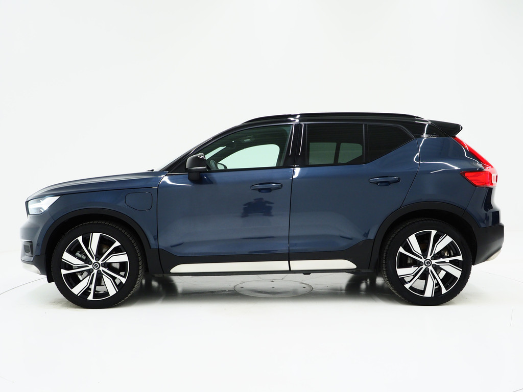 Volvo XC40 1.5 T5 Recharge R-Design 1