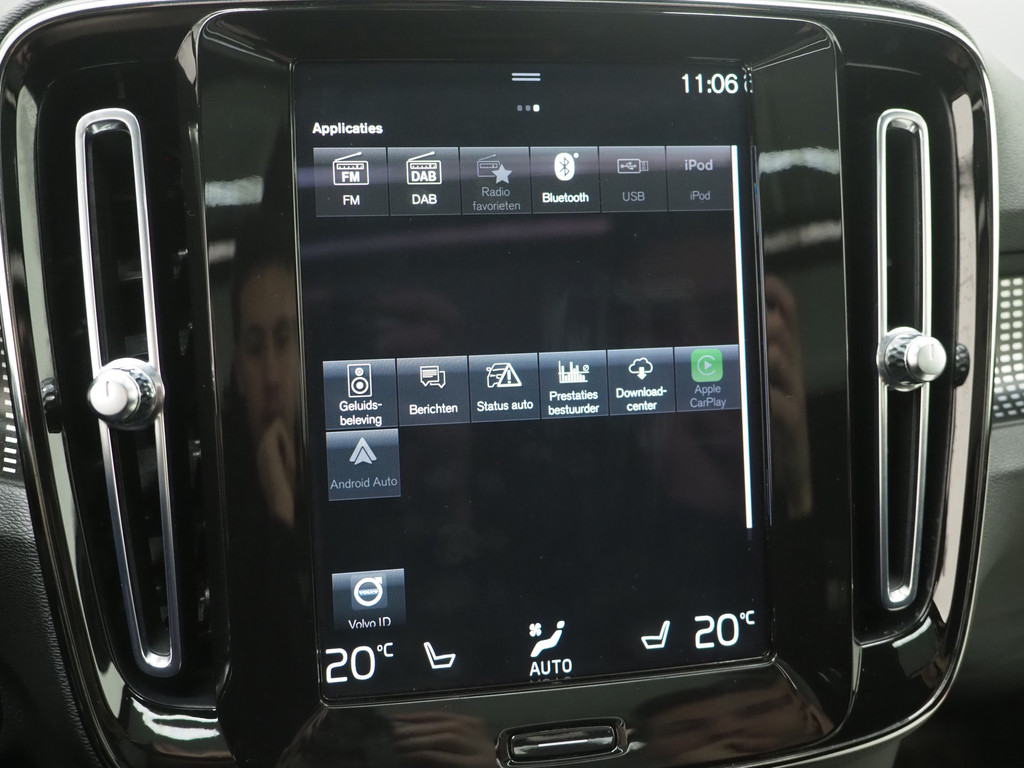 Volvo XC40 1.5 T5 Recharge R-Design 33