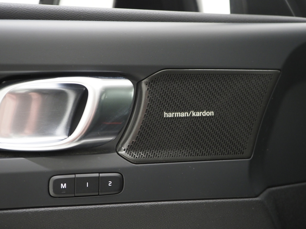 Volvo XC40 1.5 T5 Plug-in hybrid Ultimate 18