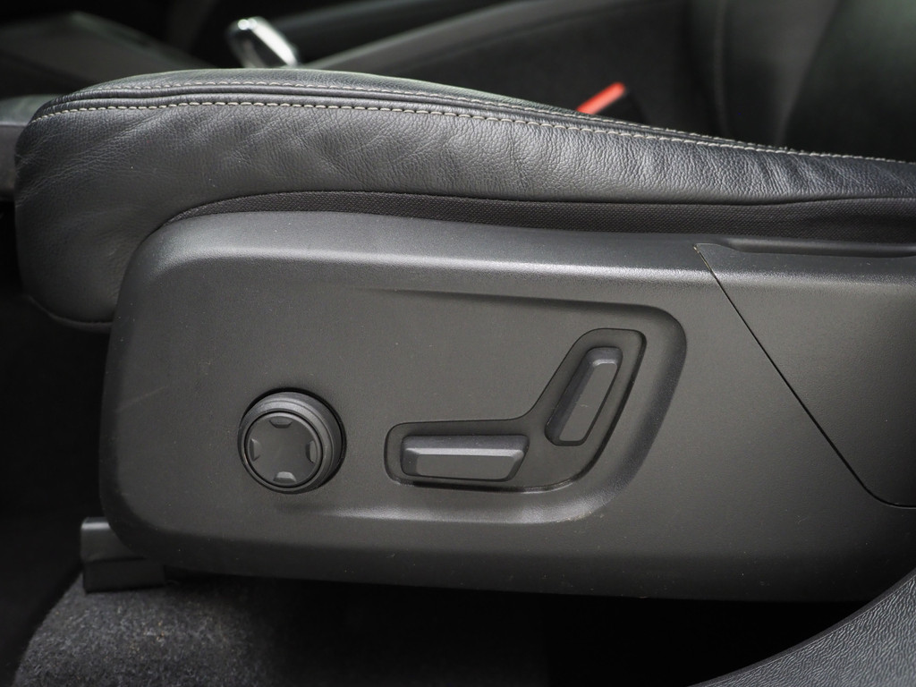 Volvo XC40 1.5 T5 Plug-in hybrid Ultimate 64