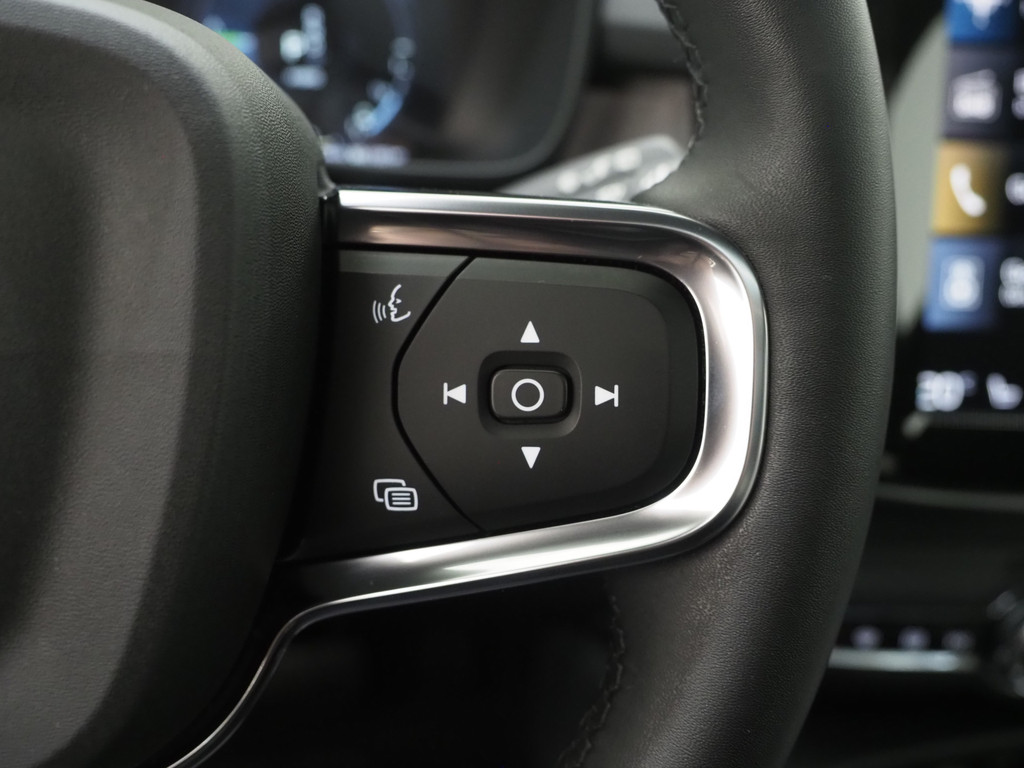 Volvo XC40 1.5 T5 Plug-in hybrid Ultimate Dark 26