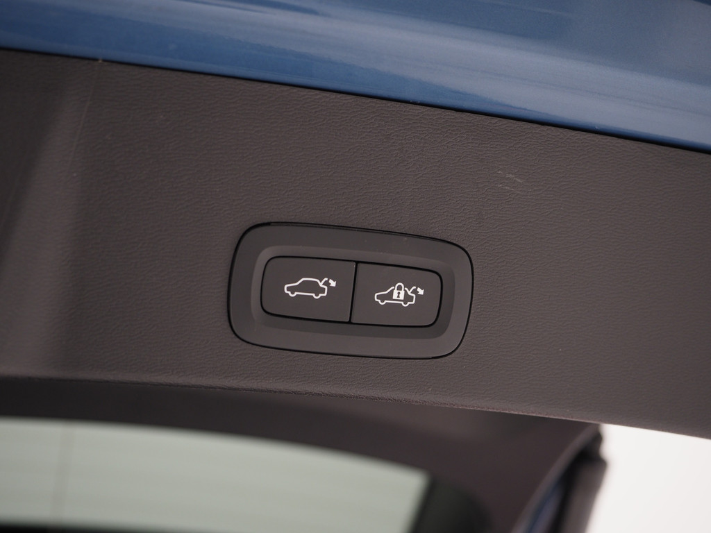 Volvo XC40 1.5 T5 Plug-in hybrid Ultimate Dark 45