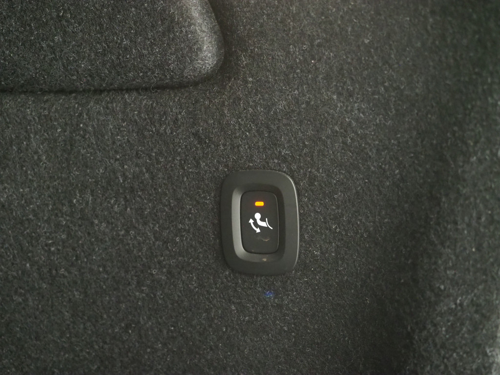 Volvo XC40 1.5 T5 Plug-in hybrid Ultimate Dark 46