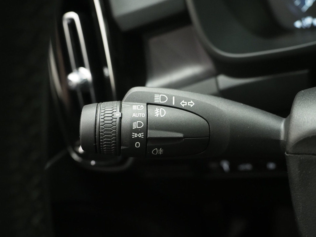 Volvo XC40 1.5 T5 Plug-in hybrid Ultimate Dark 72