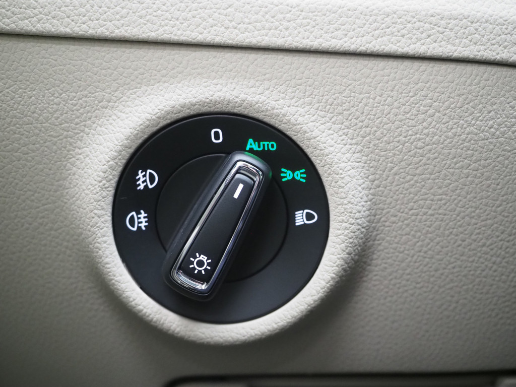 Škoda Superb Combi 1.4 TSI iV Style 21