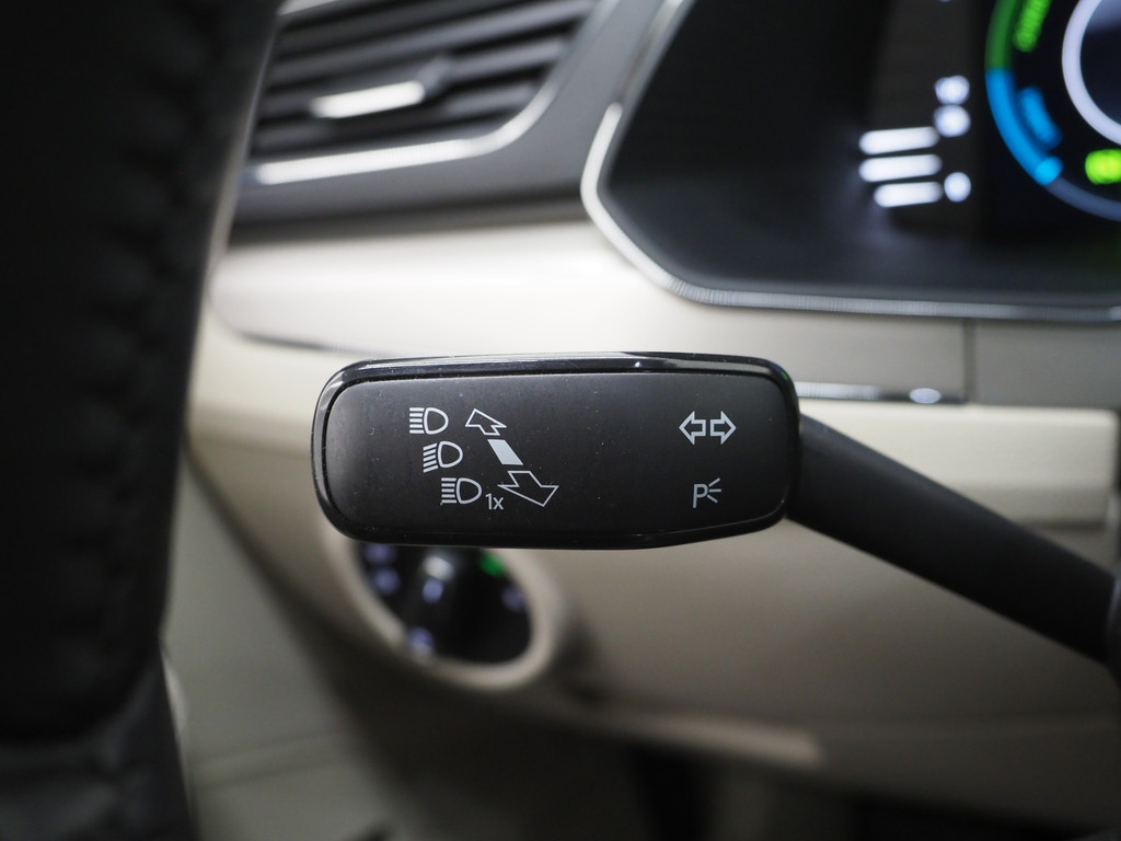 Škoda Superb Combi 1.4 TSI iV Style 22