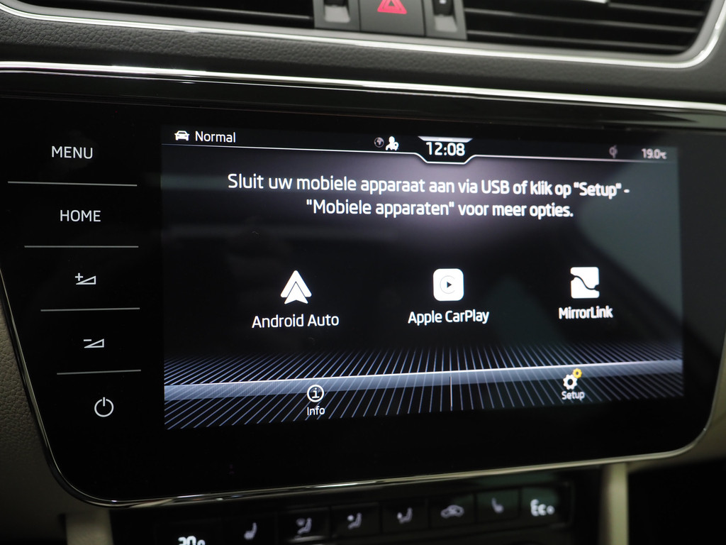 Škoda Superb Combi 1.4 TSI iV Style 29