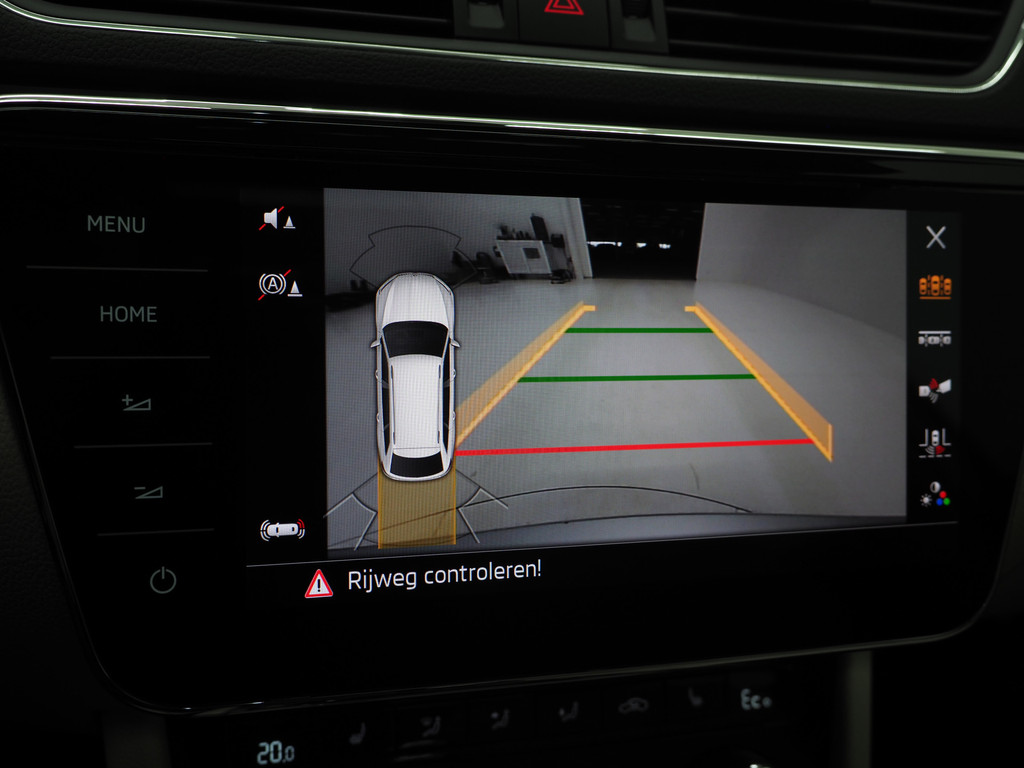 Škoda Superb Combi 1.4 TSI iV Style 33