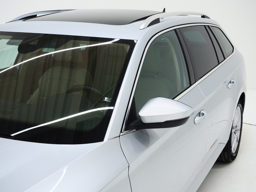 Škoda Superb Combi 1.4 TSI iV Style 54