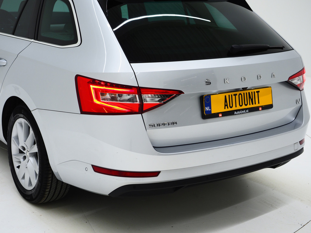 Škoda Superb Combi 1.4 TSI iV Style 55