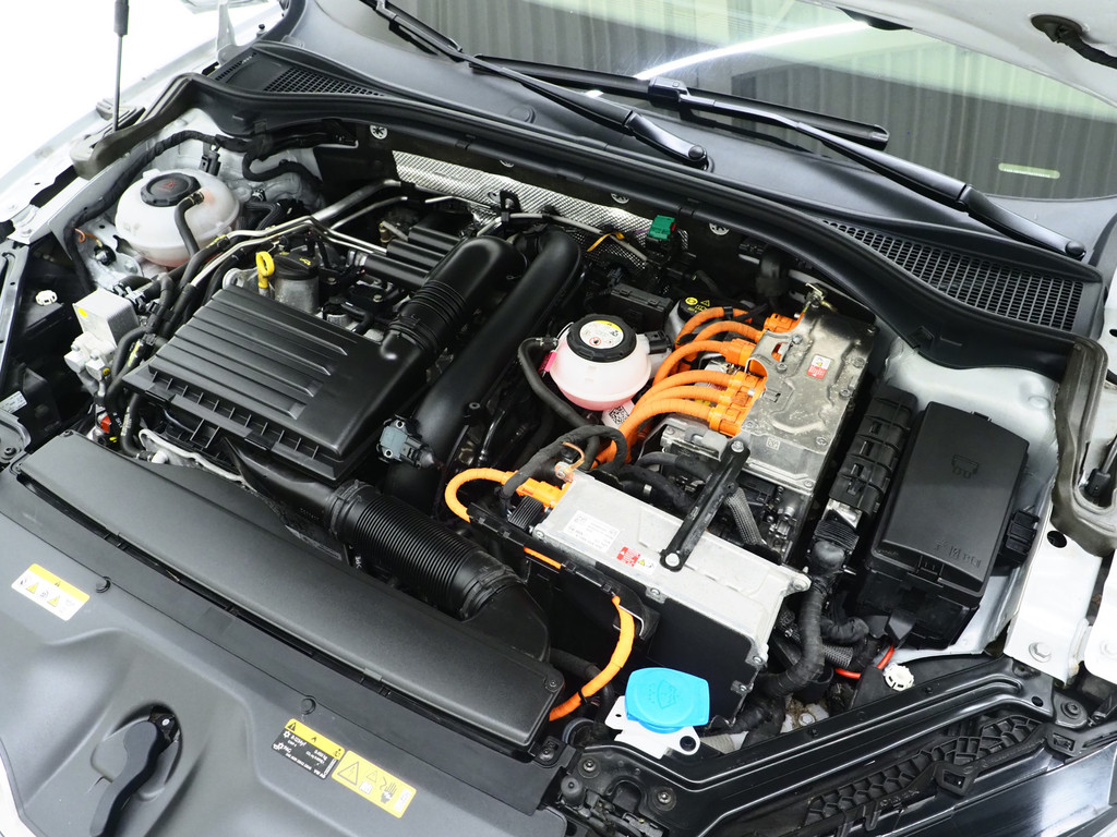 Škoda Superb Combi 1.4 TSI iV Style 6