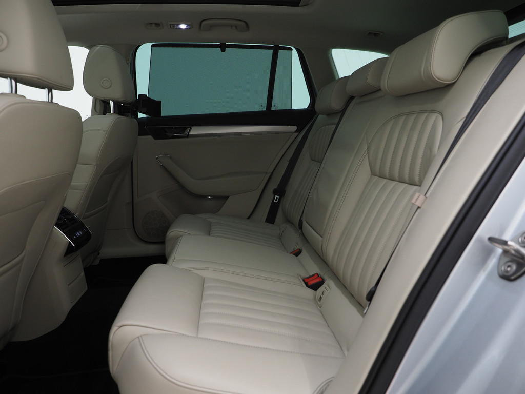 Škoda Superb Combi 1.4 TSI iV Style 81