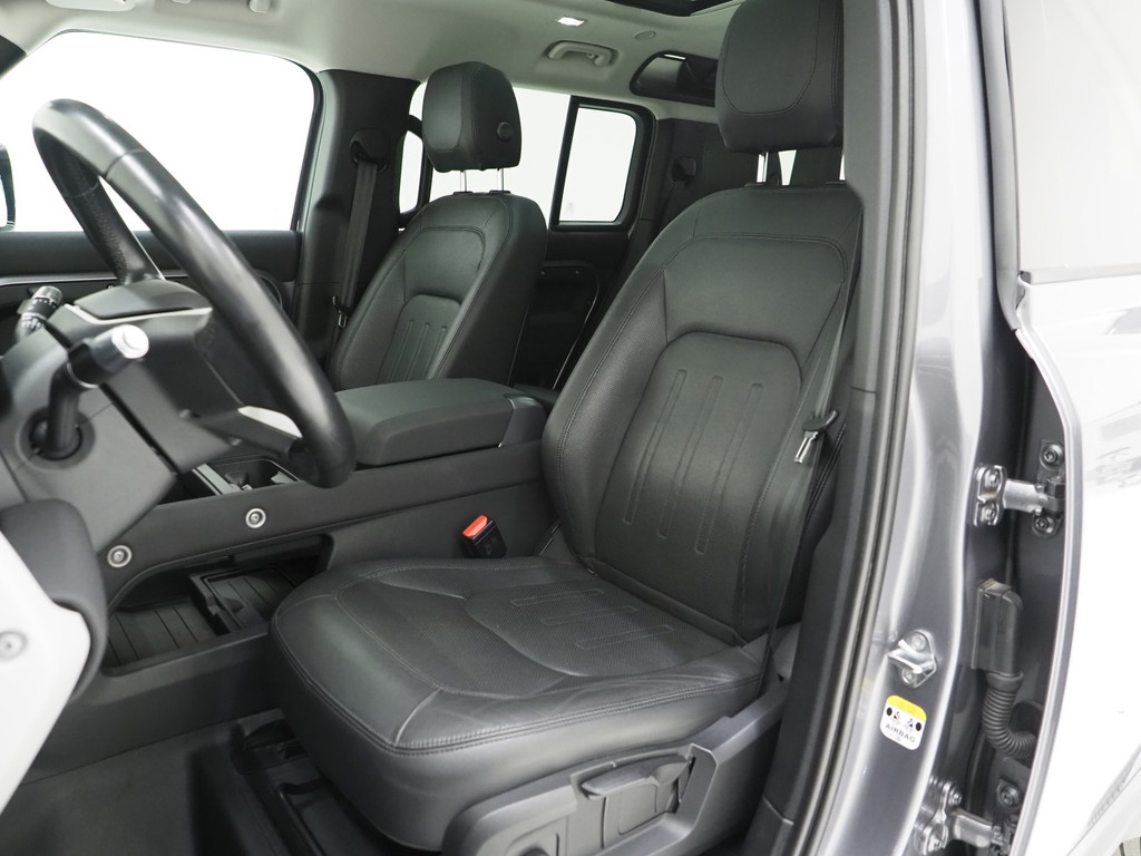 Land Rover Defender 110 2.0 P400e 3