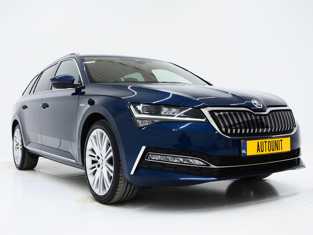 Škoda Superb Combi 1.4 TSI iV Laurin & Klement 53