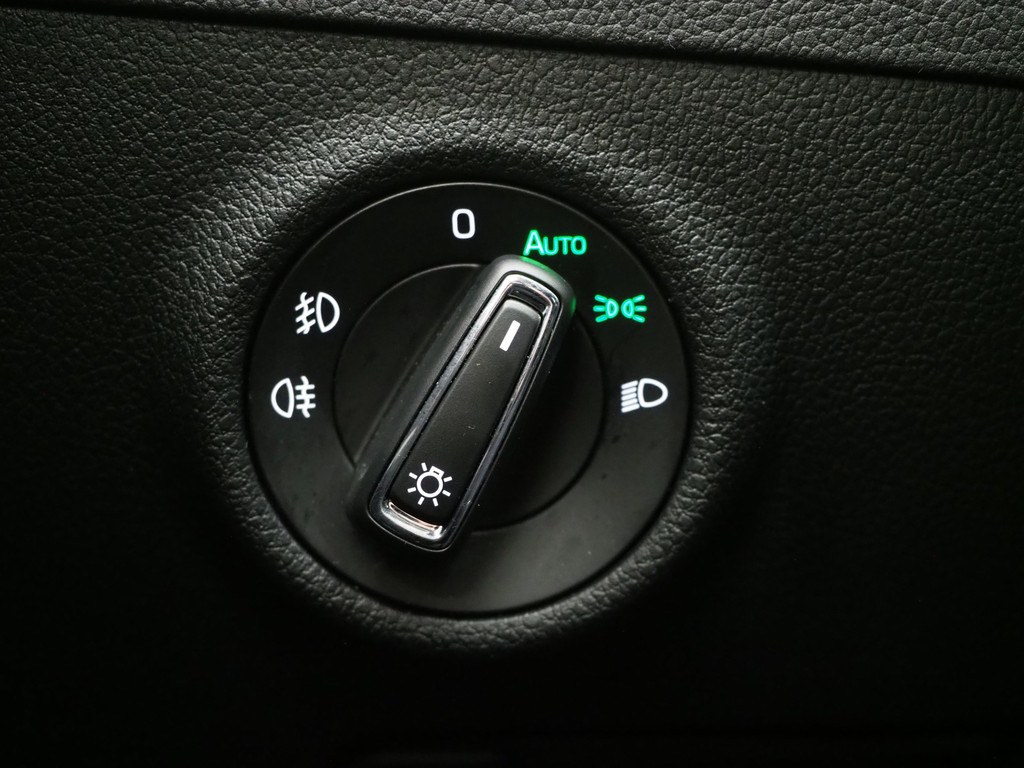 Škoda Superb Combi 1.4 TSI iV Laurin & Klement 62