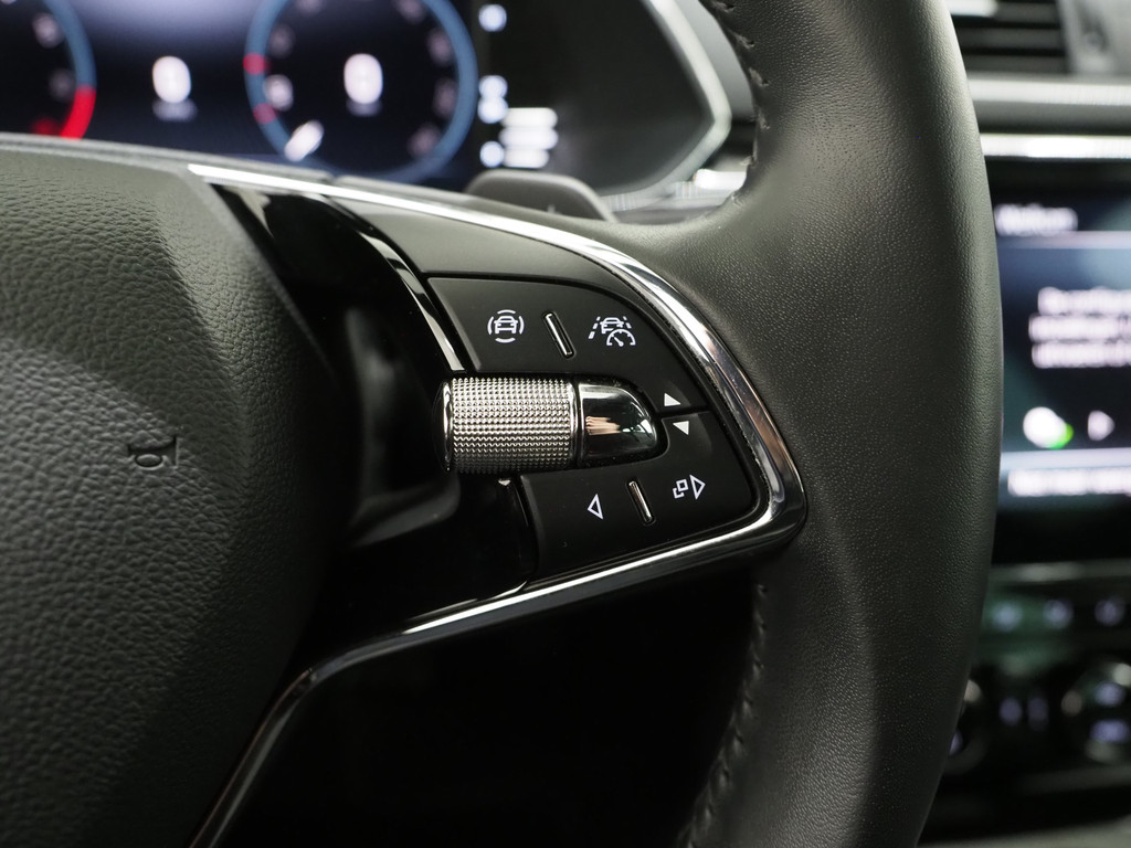 Škoda Superb Combi 1.4 TSI iV Laurin & Klement 66