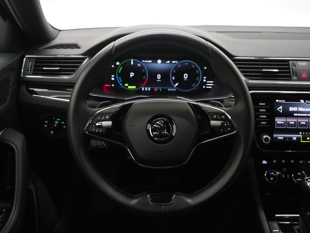 Škoda Superb Combi 1.4 TSI iV Laurin & Klement 78