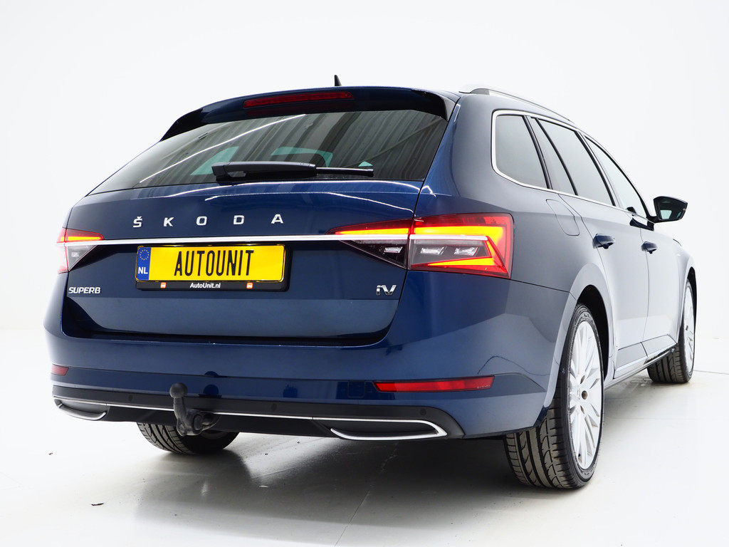 Škoda Superb Combi 1.4 TSI iV Laurin & Klement 8