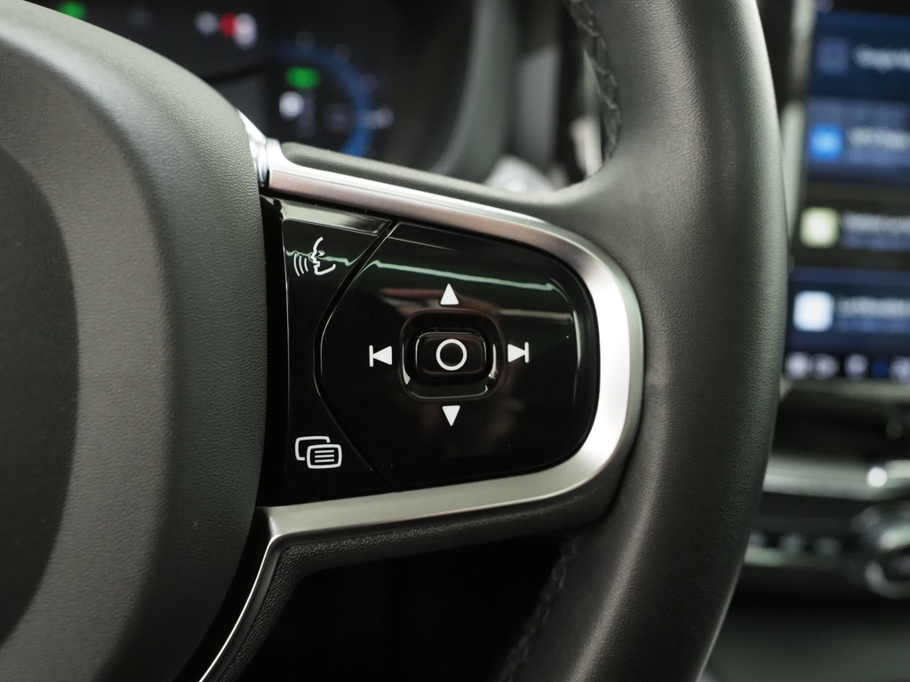 Volvo XC60 2.0 T6 Plug-in Hybrid AWD Plus Dark Long Range 24