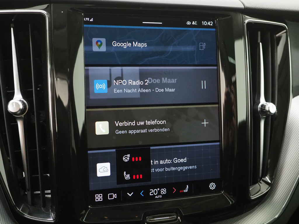 Volvo XC60 2.0 T6 Plug-in Hybrid AWD Plus Dark Long Range 28