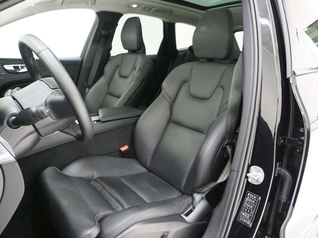 Volvo XC60 2.0 T6 Plug-in Hybrid AWD Plus Dark Long Range 3