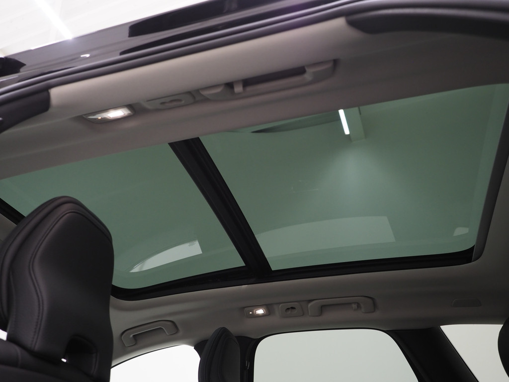 Volvo XC60 2.0 T6 Plug-in Hybrid AWD Plus Dark Long Range 38