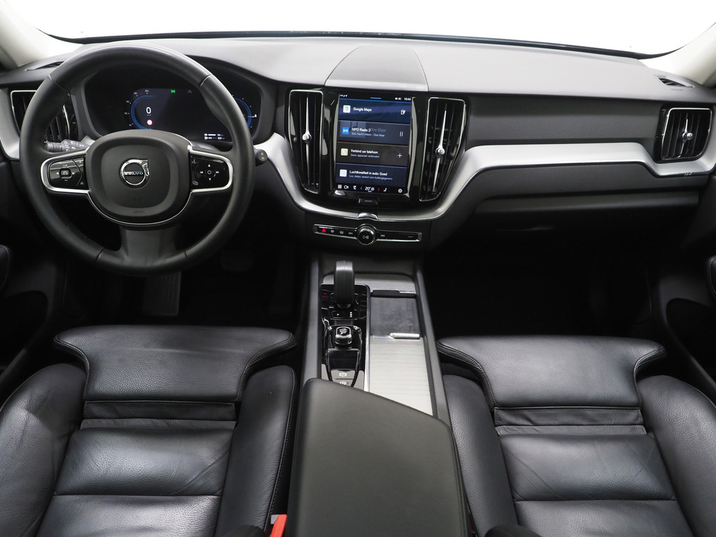 Volvo XC60 2.0 T6 Plug-in Hybrid AWD Plus Dark Long Range 4