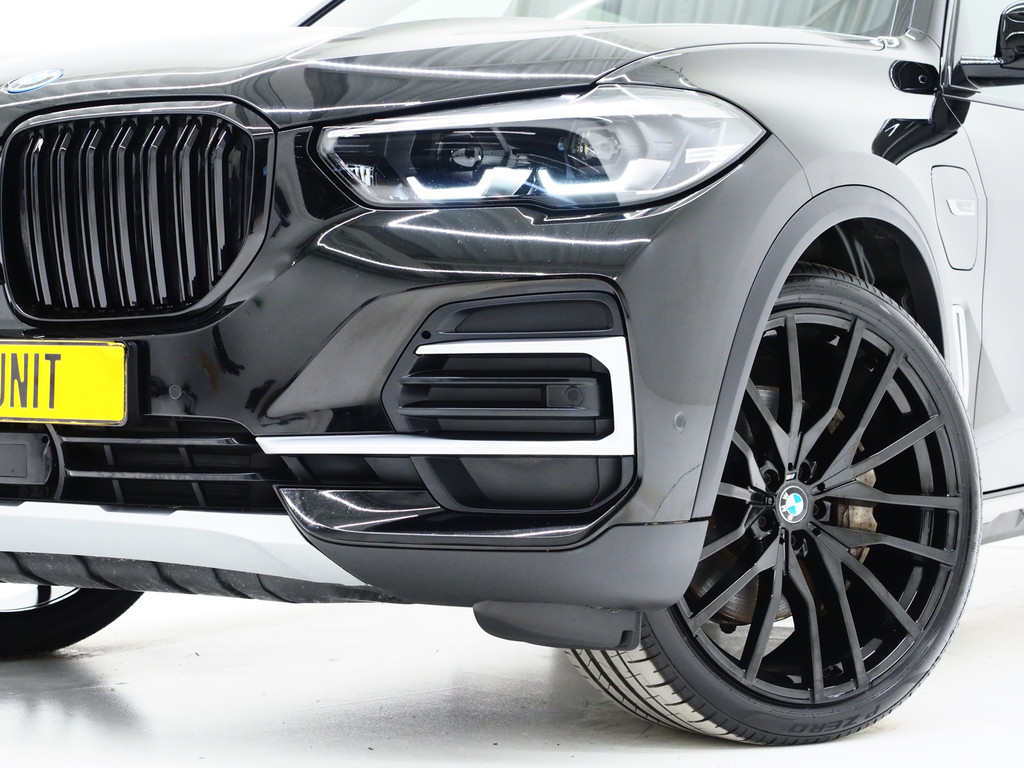 BMW X5 xDrive45e High Executive 5