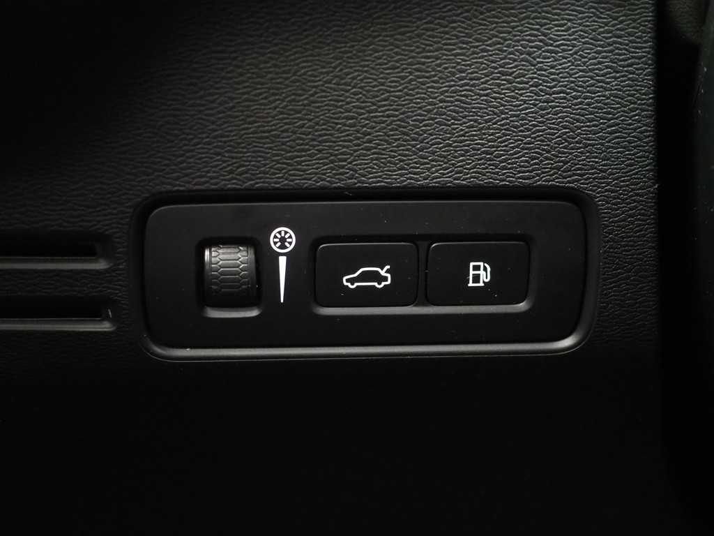 Volvo XC40 1.5 T5 Plug-in hybrid Ultimate Dark 22