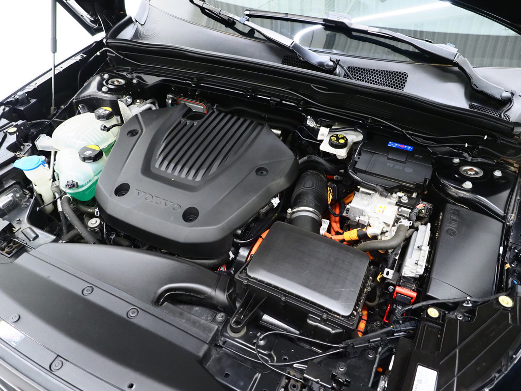 Volvo XC40 1.5 T5 Plug-in hybrid Ultimate Dark 6