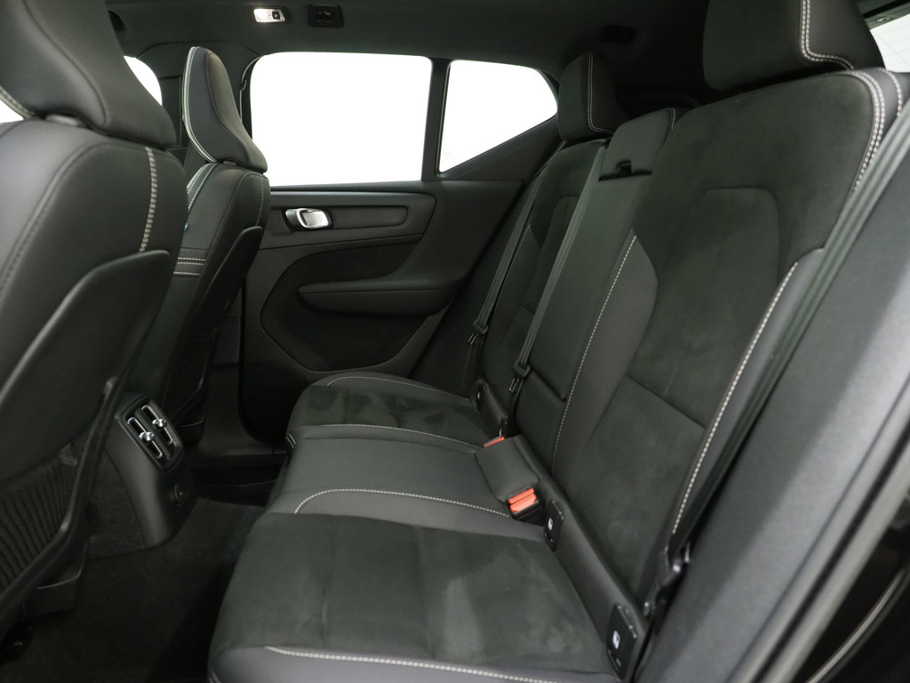 Volvo XC40 1.5 T5 Plug-in hybrid Ultimate Dark 84