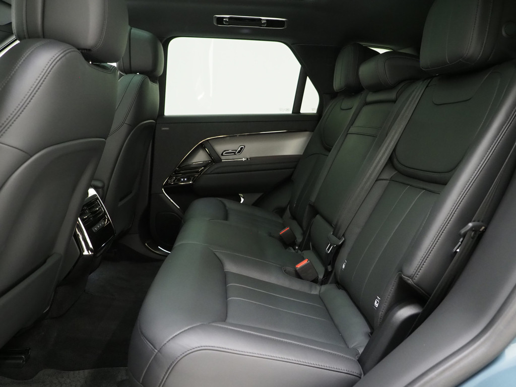 Land Rover Range Rover Sport 3.0 P460e Dynamic SE PHEV 39