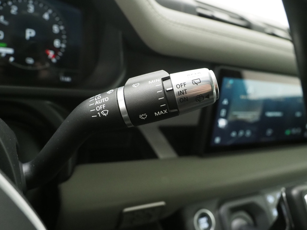 Land Rover Defender 110 2.0 P400e Urban 28