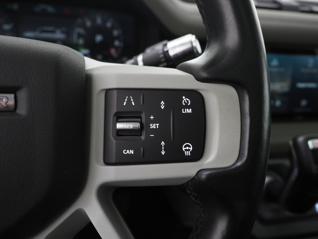 Land Rover Defender 110 2.0 P400e Urban 73