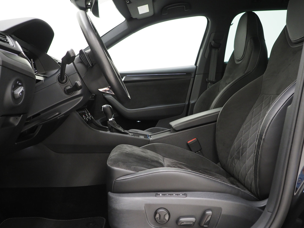 Škoda Superb Combi 1.4 TSI iV Sportline 15