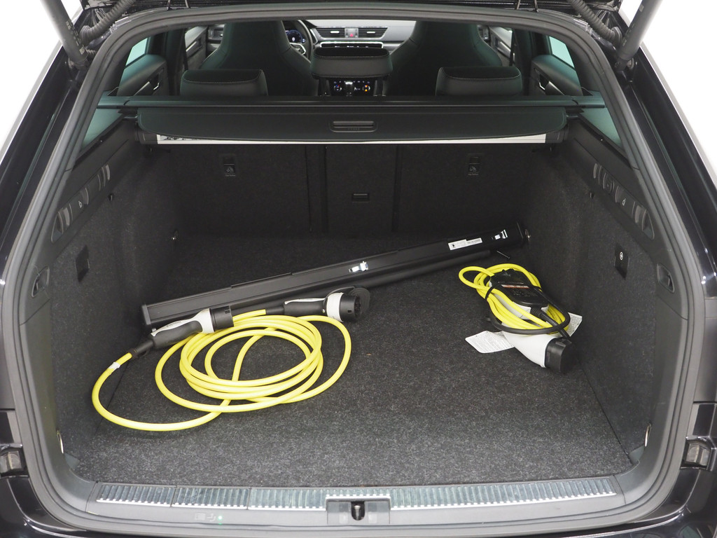 Škoda Superb Combi 1.4 TSI iV Sportline 37