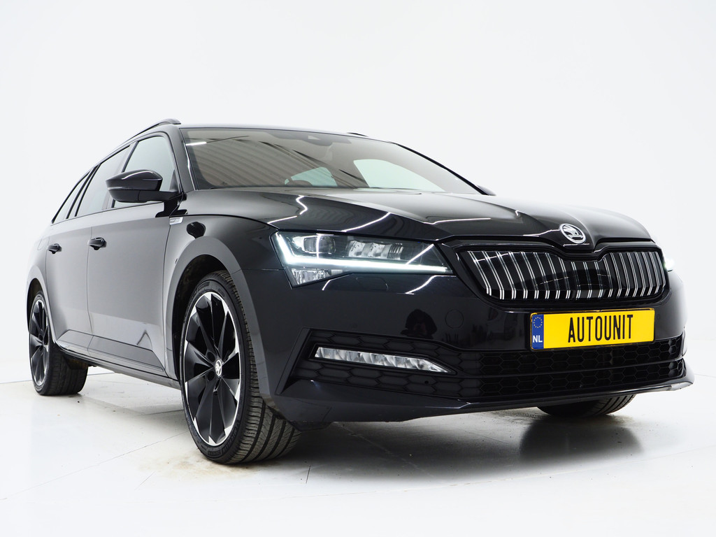 Škoda Superb Combi 1.4 TSI iV Sportline 51