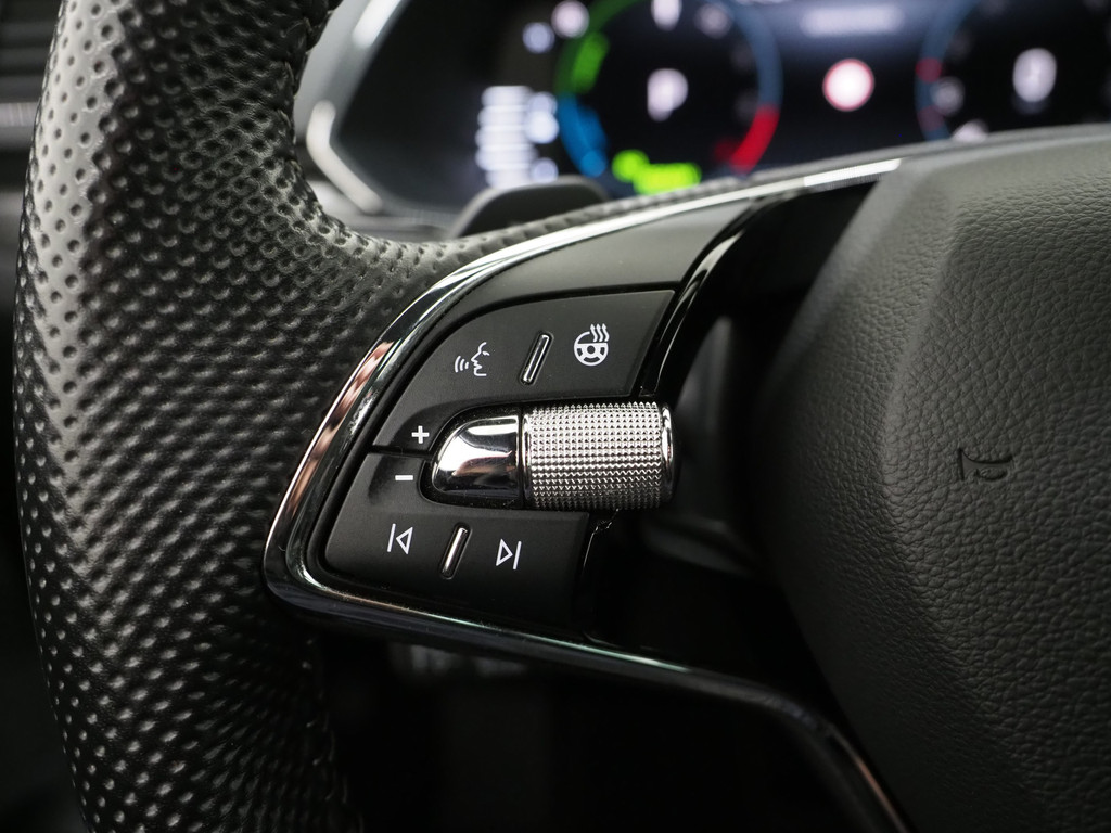 Škoda Superb Combi 1.4 TSI iV Sportline 63