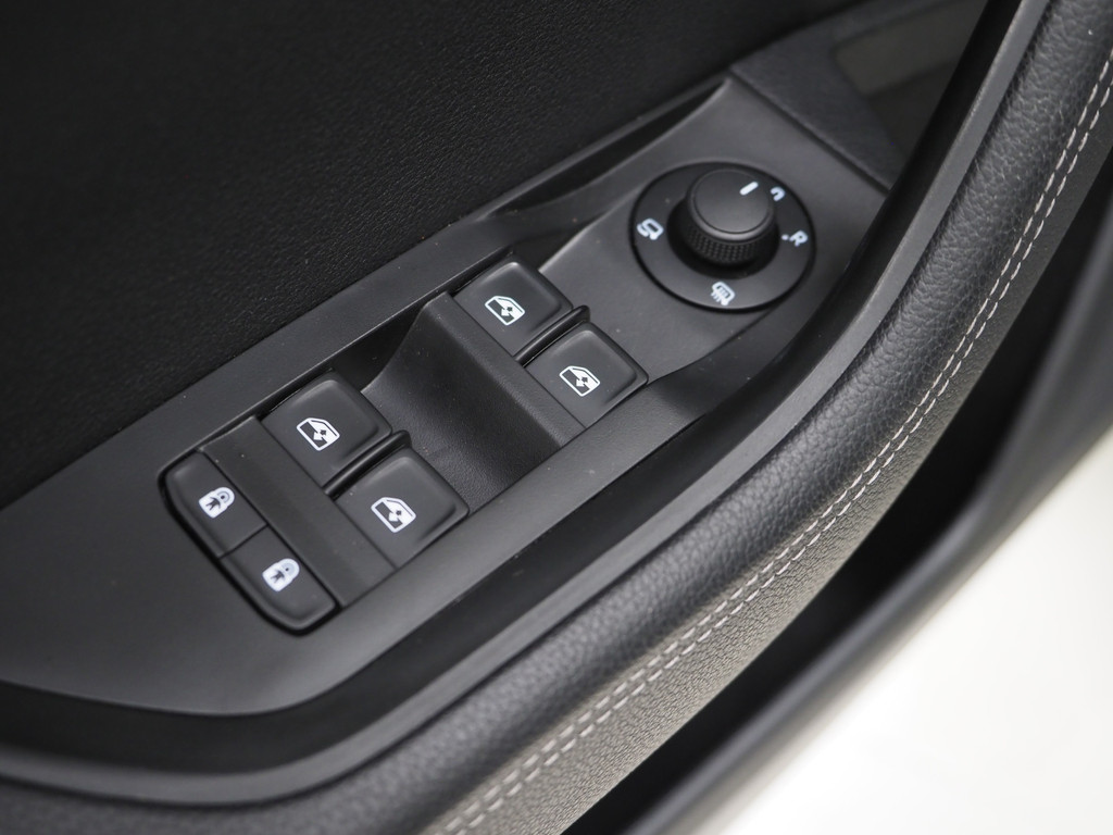 Škoda Superb Combi 1.4 TSI iV 218PK Style 17