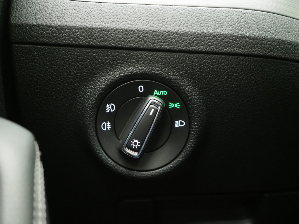 Škoda Superb Combi 1.4 TSI iV 218PK Style 19