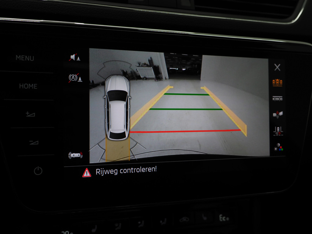 Škoda Superb Combi 1.4 TSI iV 218PK Style 31