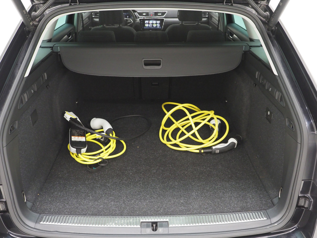 Škoda Superb Combi 1.4 TSI iV 218PK Style 38