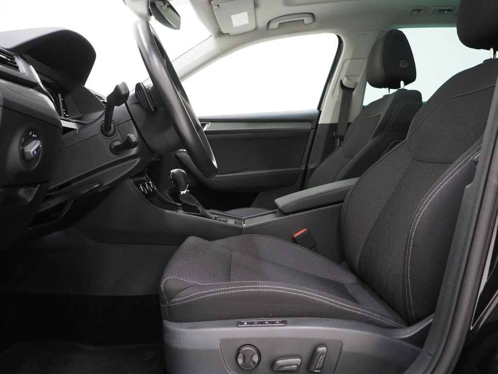 Škoda Superb Combi 1.4 TSI iV 218PK Style 55