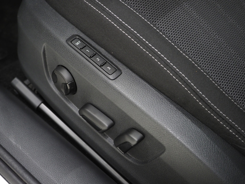 Škoda Superb Combi 1.4 TSI iV 218PK Style 58