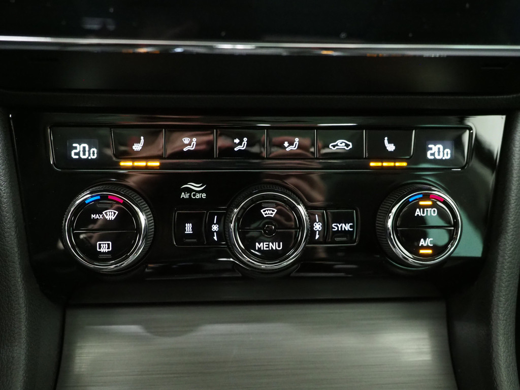 Škoda Superb Combi 1.4 TSI iV 218PK Style 72