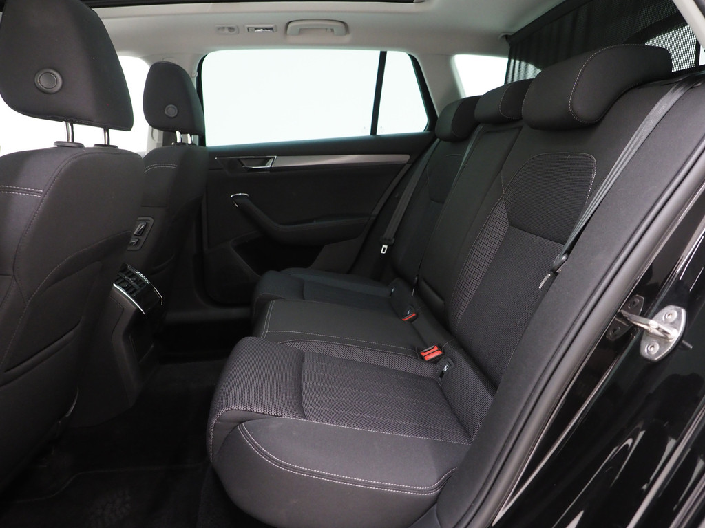 Škoda Superb Combi 1.4 TSI iV 218PK Style 76