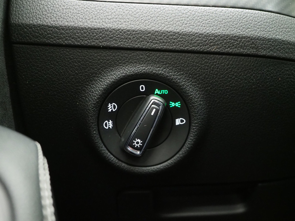 Škoda Superb Combi 1.4 TSI iV Sportline 21